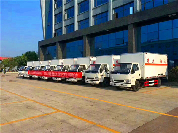 民爆運(yùn)輸車 民爆運(yùn)輸車
