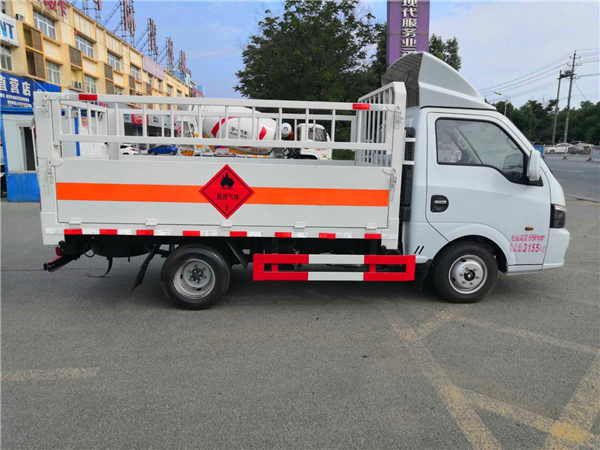 微型東風途逸2米6氣瓶運輸車 微型東風途逸2米6氣瓶運輸車